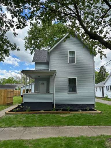 Main picture of 615 Plum St