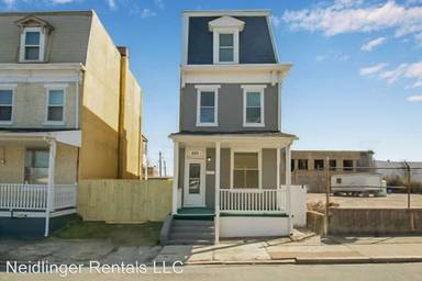 Main picture of 603 Forrest St