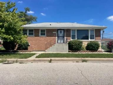 Main picture of 5959 S Massasoit Ave