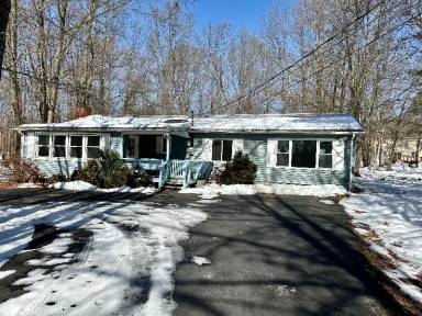 Main picture of 27 Beaver Dr
