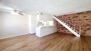 Main picture of 5618 Madison Ave