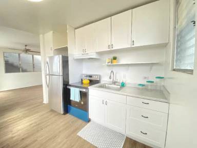 Main picture of 2114 S Beretania St