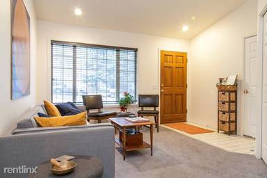 Main picture of 1135 NW Ogden Ave