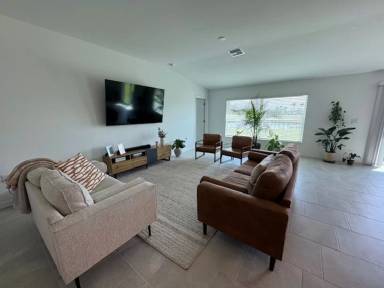 Main picture of 3892 Treasure Oak Way