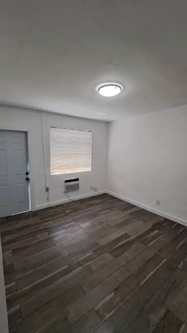 Main picture of 1703 Thomas St