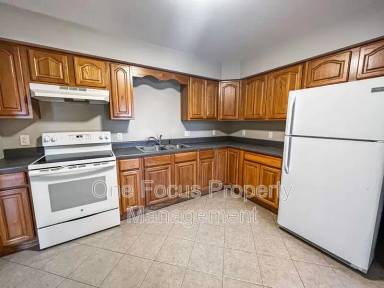 Main picture of 415 E Church St