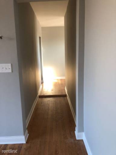 Main picture of 1151 E 72nd St