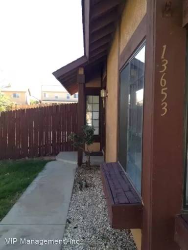 Main picture of 13653 Gemini St
