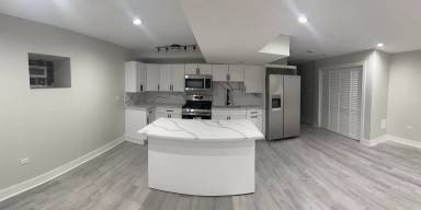 Main picture of 2933 W Lexington St