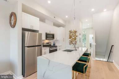 Main picture of 2106 N Percy St