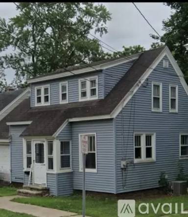 Main picture of 28 E State St