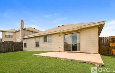 Main picture of 2136 Benning Way