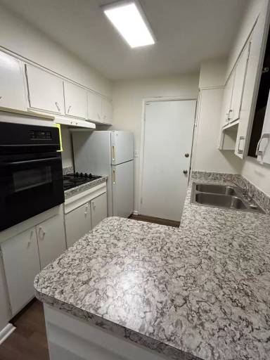 Main picture of 2737 Brownsboro Rd