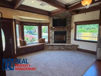 Main picture of 805 Larkspur Rd