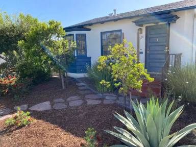 Main picture of 4562 Winona Ave