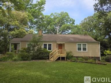 Main picture of 1191 Forrest Blvd