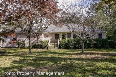 Main picture of 116 Olde Point Rd