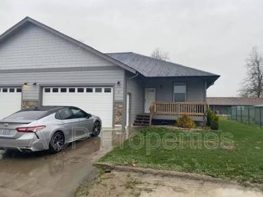 Main picture of 110 W 3rd St