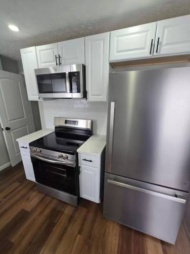Main picture of 1025 S James Rd