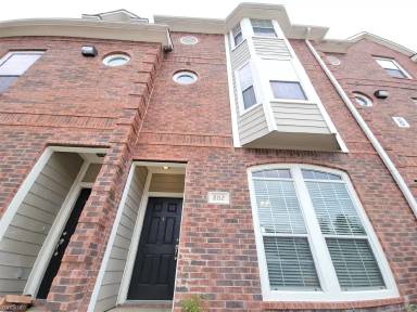 Main picture of River Oaks Townhomes