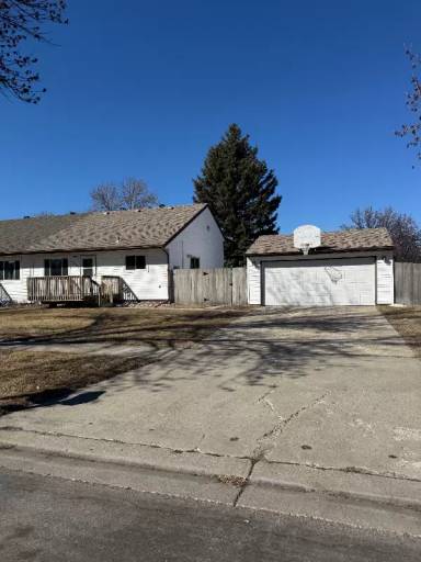 Main picture of 3001 21st St S