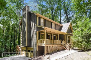 Main picture of 3801 Stonewall Dr NW