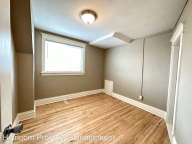 Main picture of 823 N 11th Ave E
