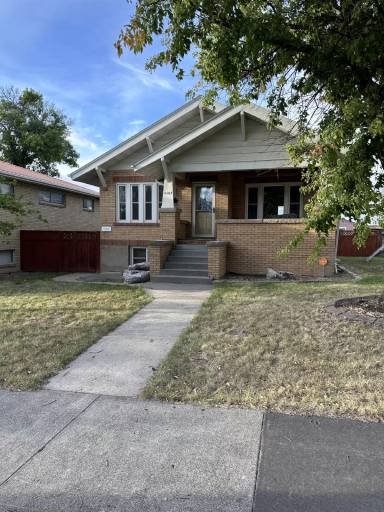 Main picture of 1107 1st Ave S