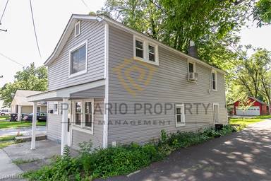 Main picture of 52 1/2 S Greenwood St