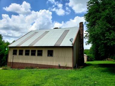 Main picture of 1000 1/2 Parkland Dr