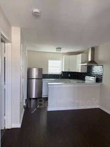 Main picture of 1824 Thonig Rd