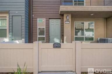 Main picture of 20625 Desert Ash Ln
