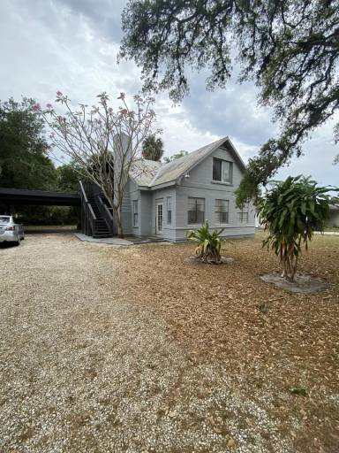 Main picture of 2224 Franklin St