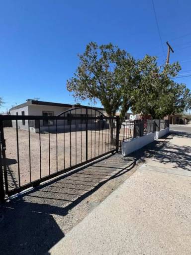 Main picture of 202 E 32nd St