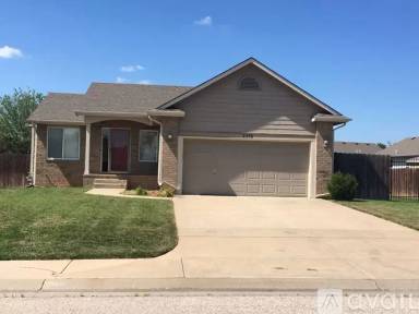 Main picture of 2218 E Carriage Dr
