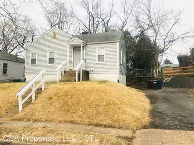 Main picture of 413 S Dade Ave
