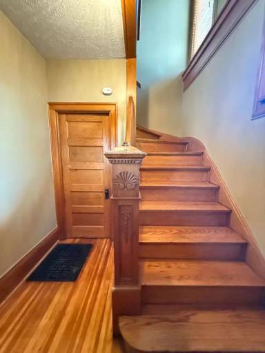 Main picture of 528 S 26th Ave