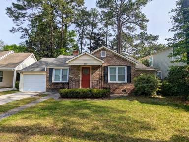 Main picture of 240 Columbus Dr