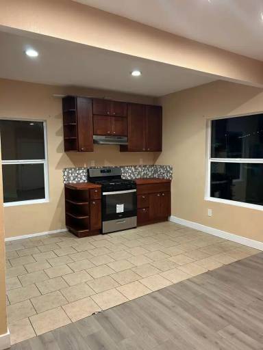 Main picture of 550 Sicard St