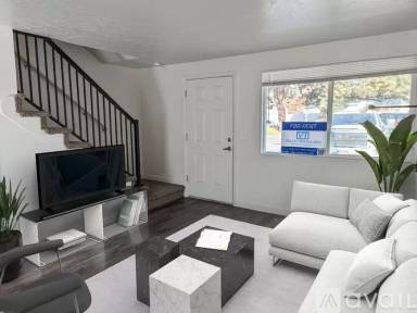 Main picture of 2265 S Pond St
