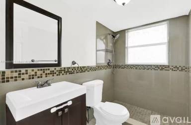 Main picture of 1265 W 24th St