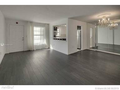 Main picture of 240 Collins Ave