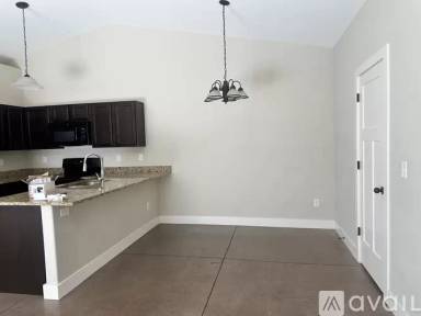 Main picture of 4825 N Hillside Ct