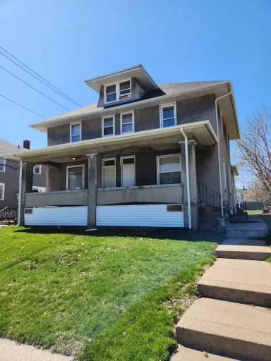 Main picture of 1418 Iowa St