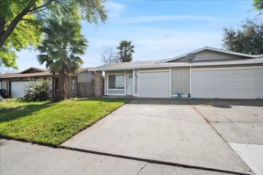 Main picture of 4006-4008 Tricia Way