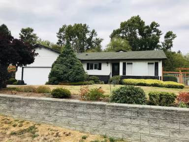 Main picture of 3122 McLeod Rd