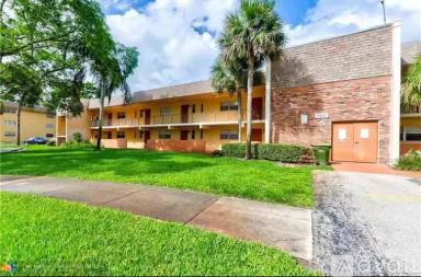 Main picture of 7831 Colony Cir N