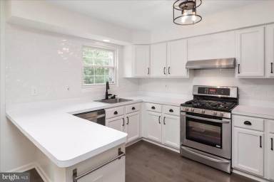 Main picture of 2441 Winding Ridge Rd