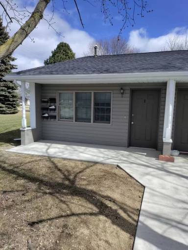 Main picture of 900 E Sturgis St