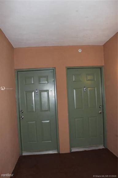 Main picture of Gables Court Condominium